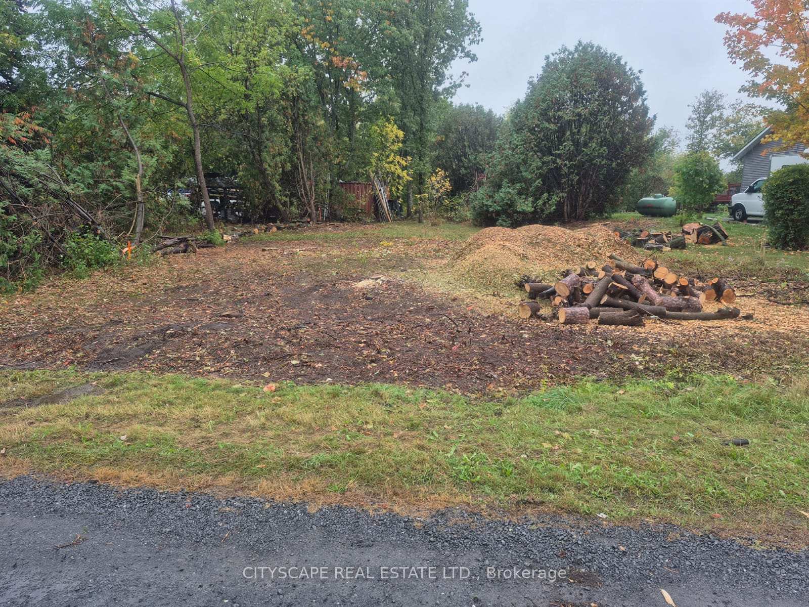 Photo of 1574 Old Montreal Road