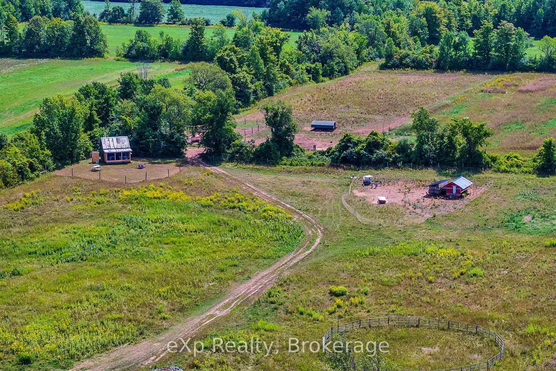 Photo 37 of 805092 Sideroad 25, Grey Highlands — HOMEH