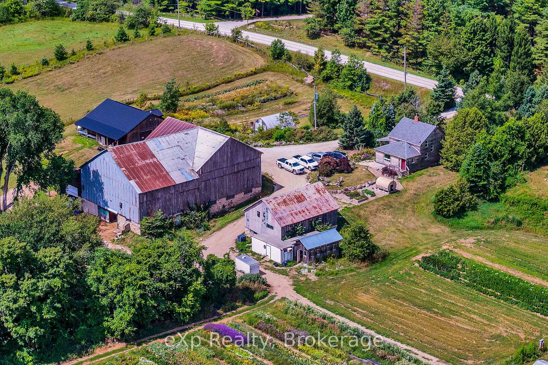 Photo 45 of 805092 Sideroad 25, Grey Highlands — HOMEH