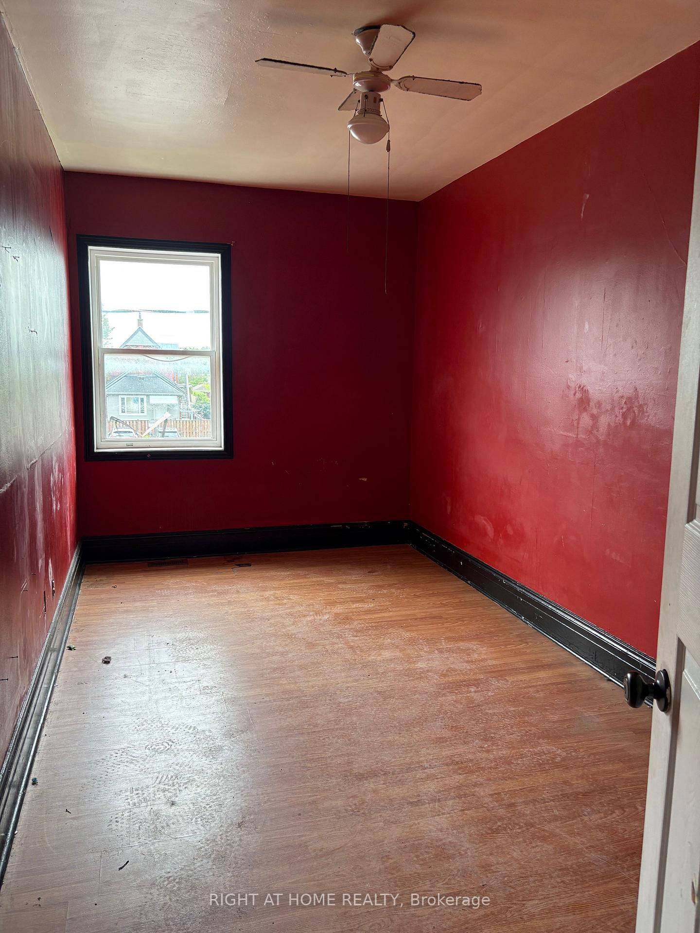 Photo 16 of 413 Hamilton Road, London, East L — HOMEH