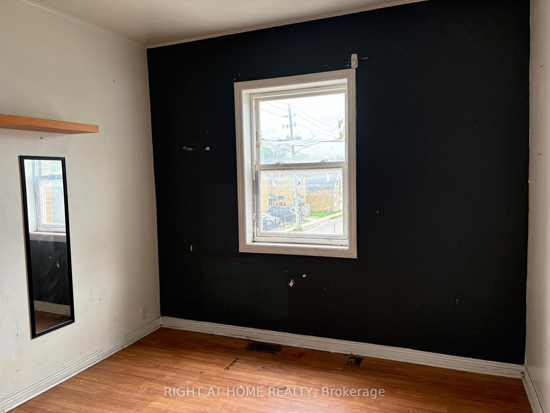 Photo 17 of 413 Hamilton Road, London, East L — HOMEH