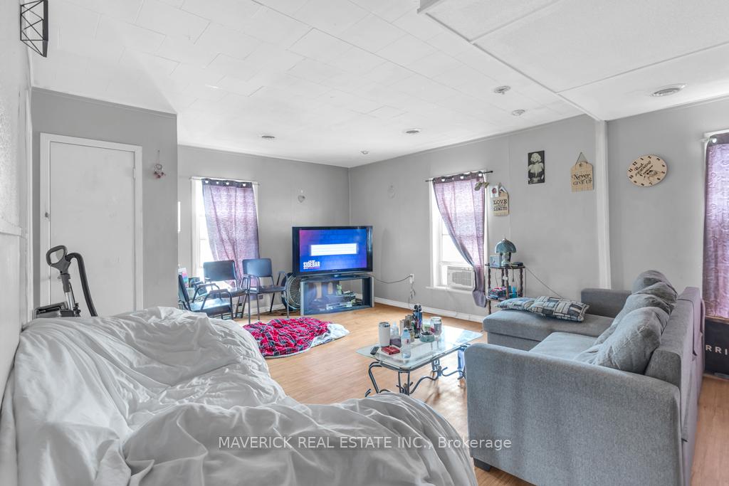 Photo 24 of 101 Thames Street N, Ingersoll, Ingersoll - North — HOMEH