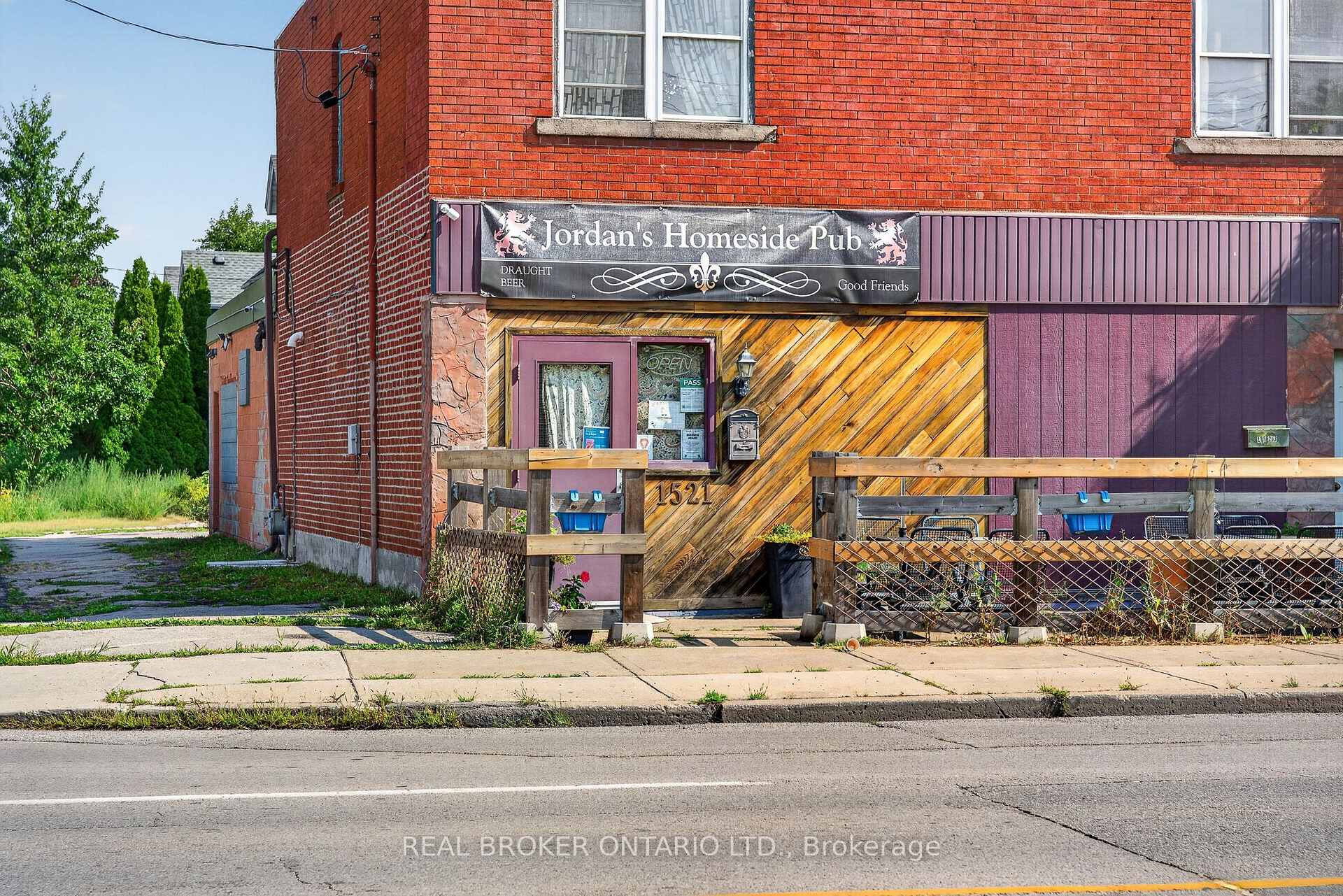 Photo 2 of 1523 Main Street E, Hamilton, Homeside — HOMEH