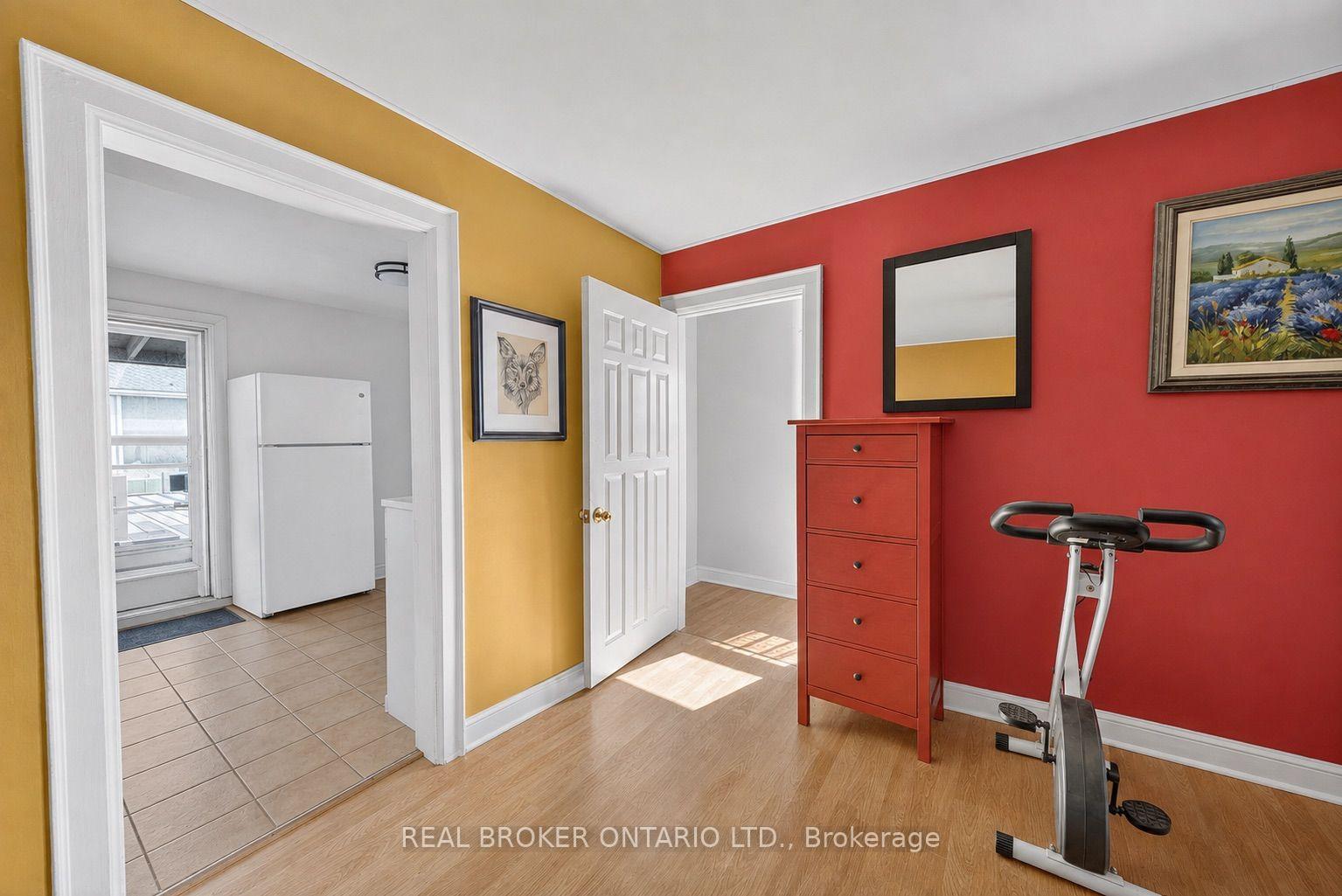 Photo 19 of 1523 Main Street E, Hamilton, Homeside — HOMEH