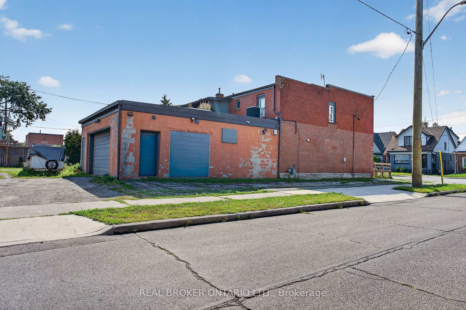 Photo 29 of 1523 Main Street E, Hamilton, Homeside — HOMEH