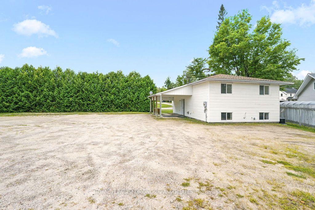 Photo 3 of 57 Ridge Road, Deep River, Deep River — HOMEH