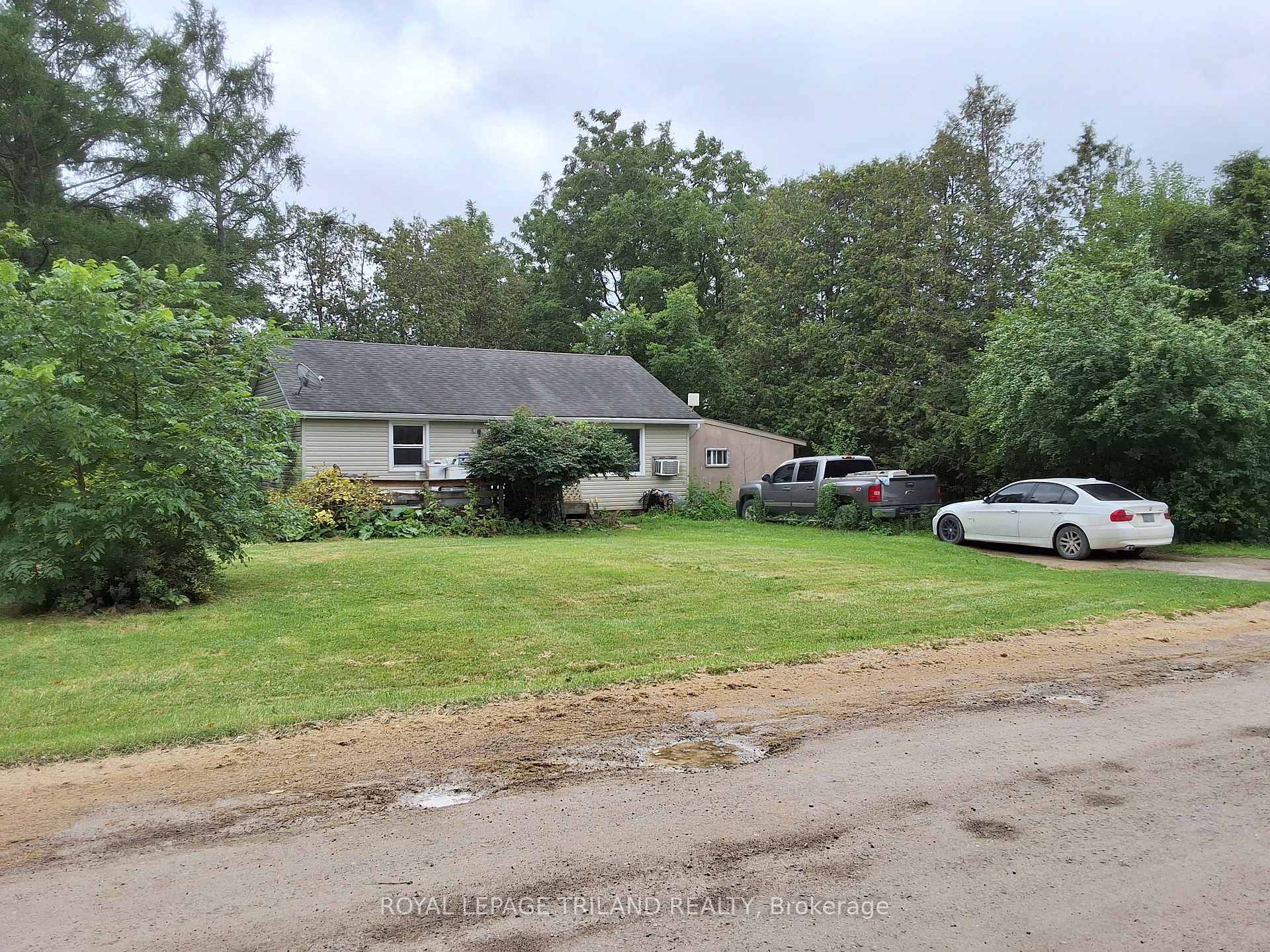 Photo of 6745 Trafalgar Street