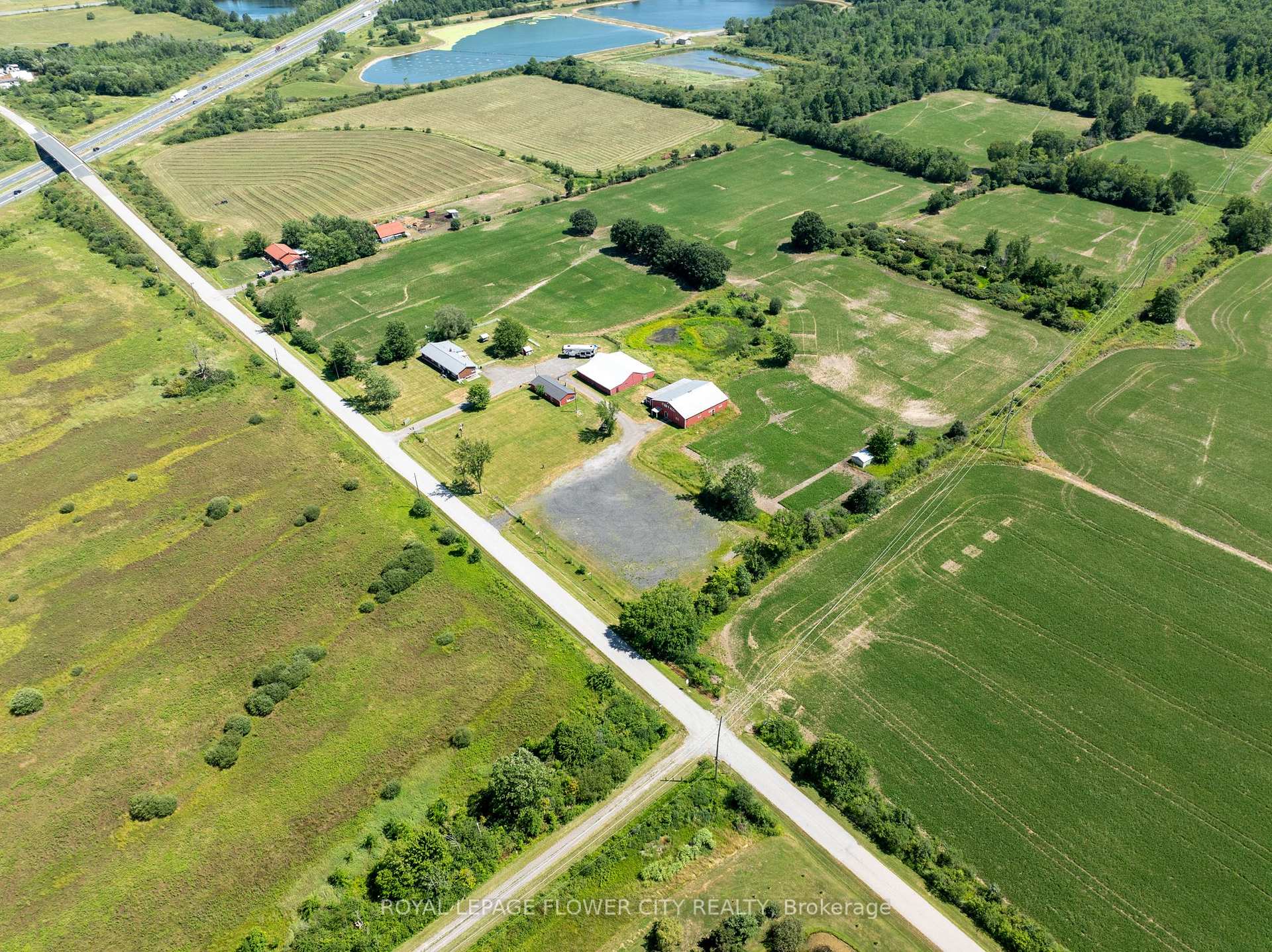 Photo 4 of 3380 Baker Road, Niagara Falls, Lyons Creek — HOMEH