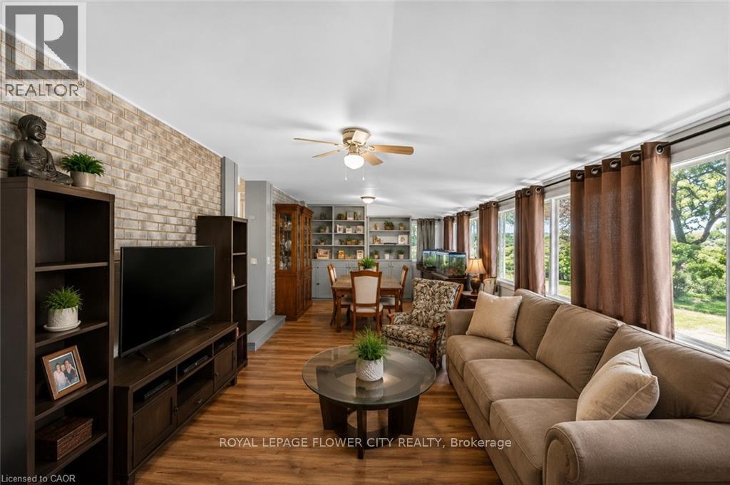 Photo 5 of 3380 Baker Road, Niagara Falls, Lyons Creek — HOMEH