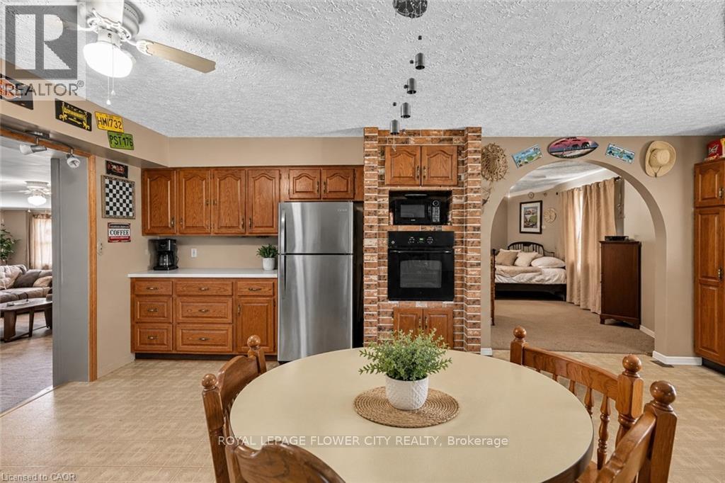 Photo 6 of 3380 Baker Road, Niagara Falls, Lyons Creek — HOMEH