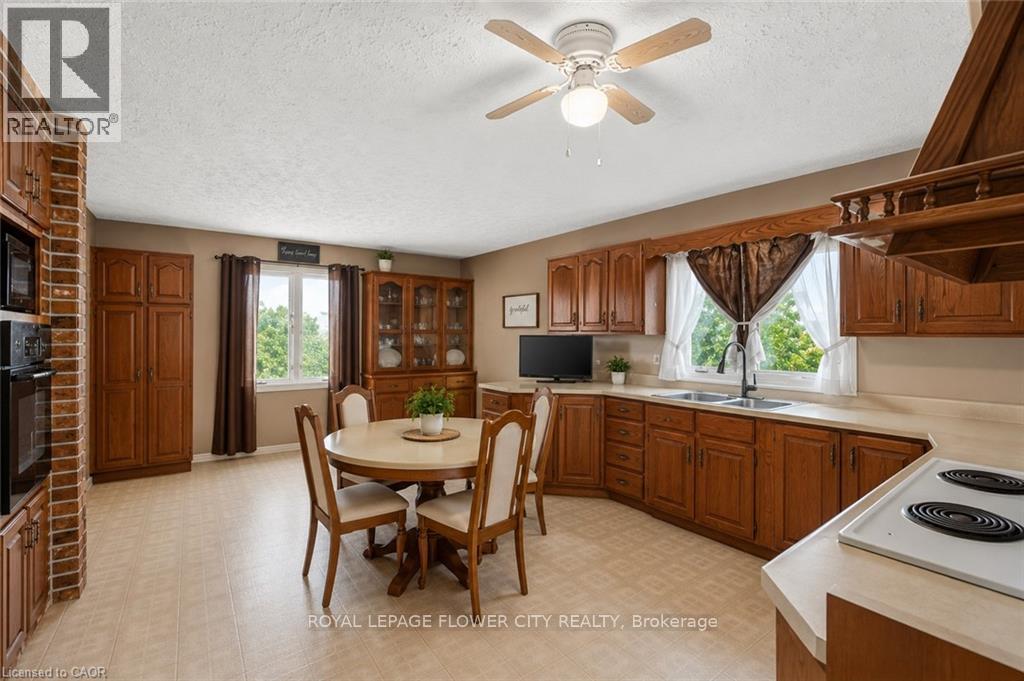 Photo 8 of 3380 Baker Road, Niagara Falls, Lyons Creek — HOMEH