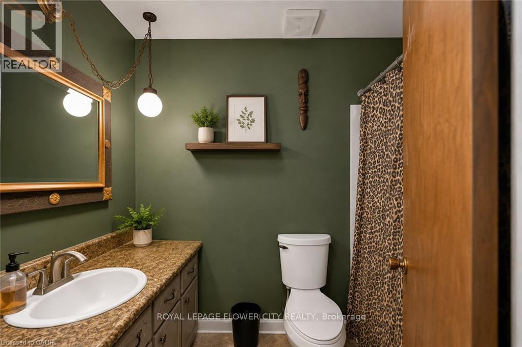 Photo 10 of 3380 Baker Road, Niagara Falls, Lyons Creek — HOMEH