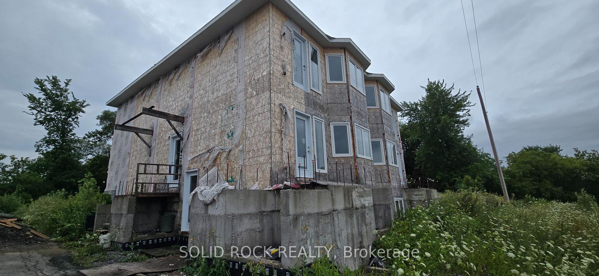Photo 3 of 6758 Rocque Street, Ottawa, Convent Glen South — HOMEH