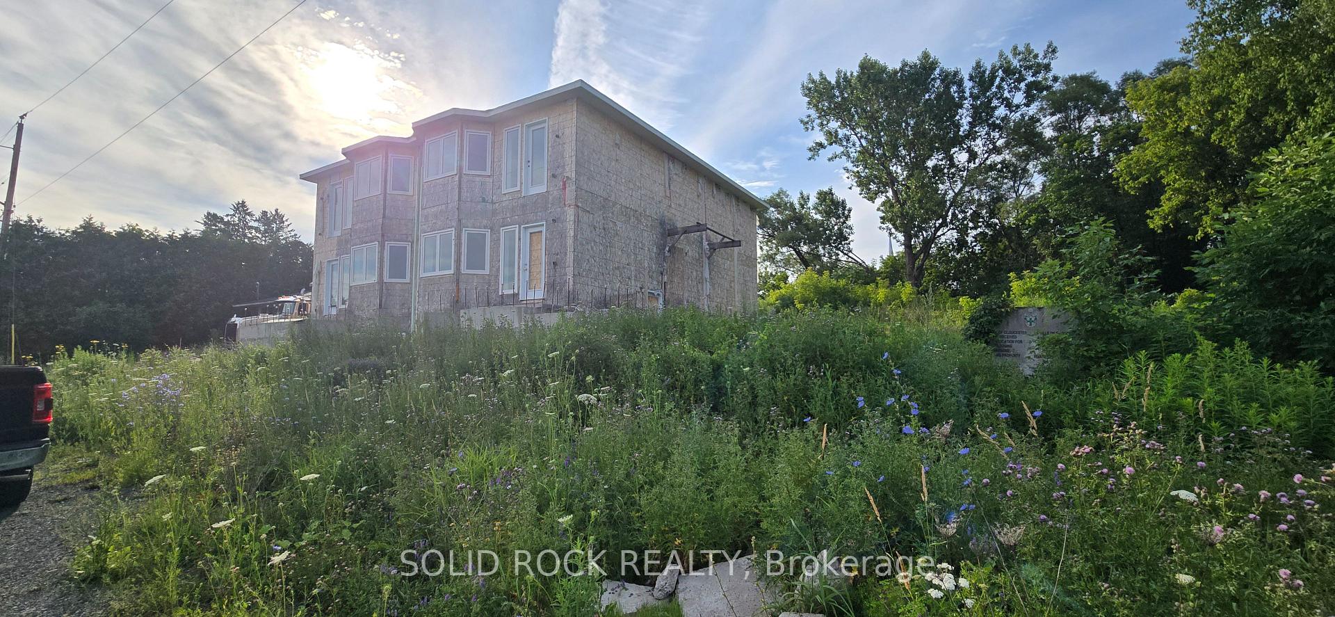 Photo 4 of 6758 Rocque Street, Ottawa, Convent Glen South — HOMEH