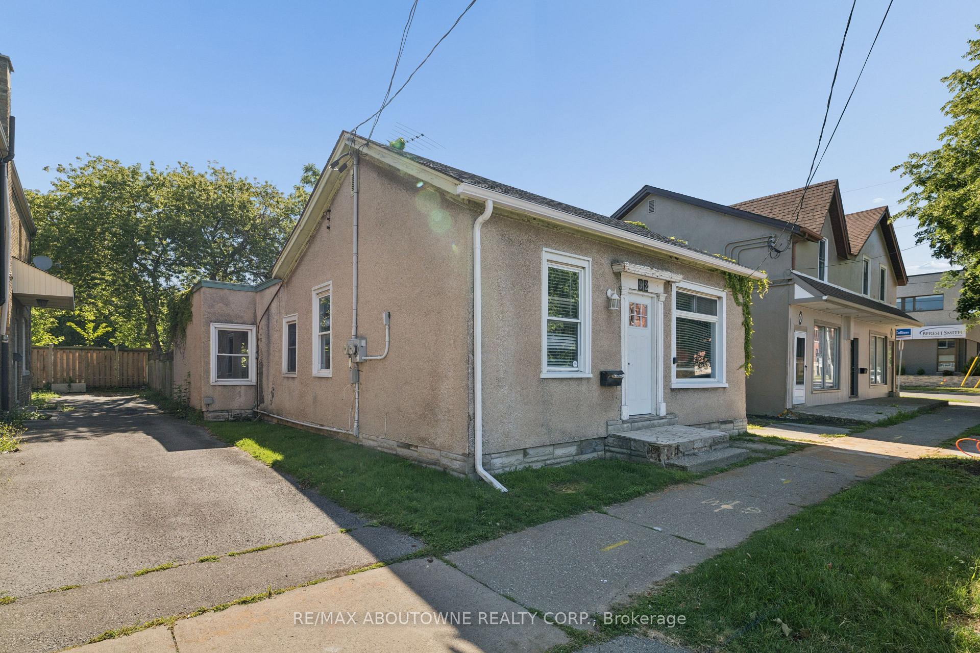 Photo 2 of 92 Lake Street, St. Catharines, Downtown — HOMEH
