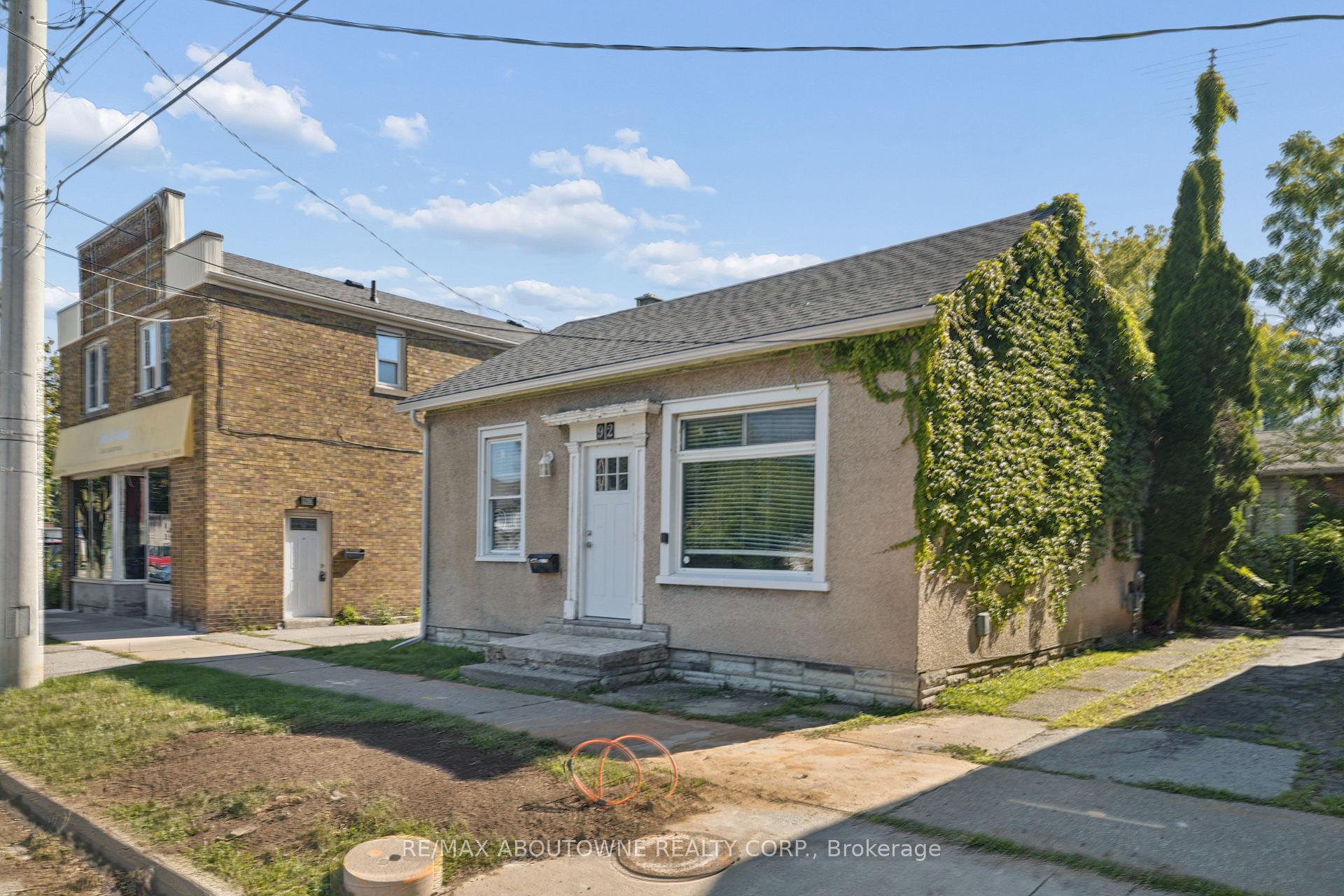 Photo 3 of 92 Lake Street, St. Catharines, Downtown — HOMEH