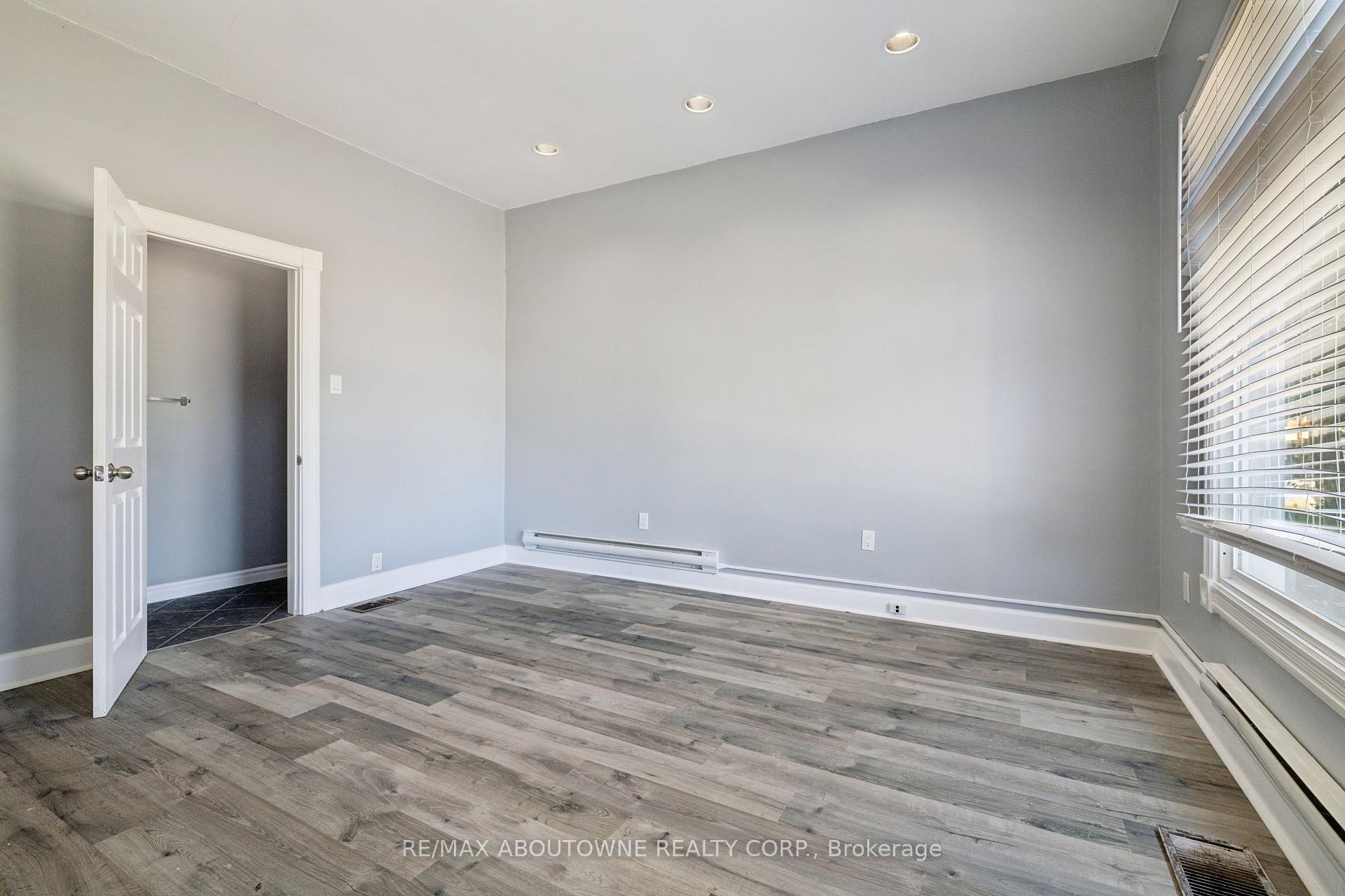 Photo 6 of 92 Lake Street, St. Catharines, Downtown — HOMEH