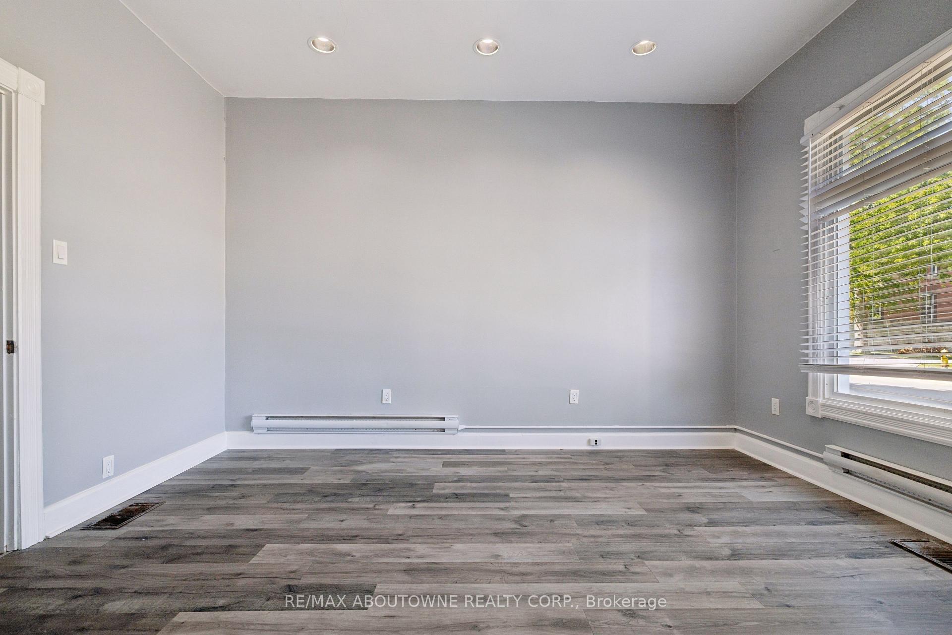 Photo 7 of 92 Lake Street, St. Catharines, Downtown — HOMEH