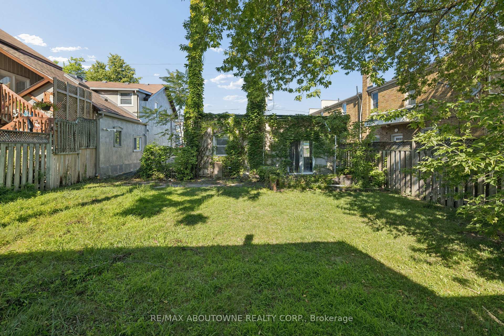Photo 30 of 92 Lake Street, St. Catharines, Downtown — HOMEH