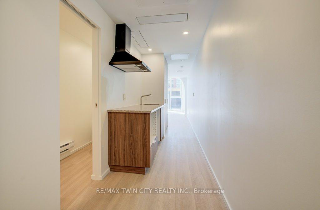 Photo 6 of 26 King Street E, Kitchener, Cedar Hill — HOMEH