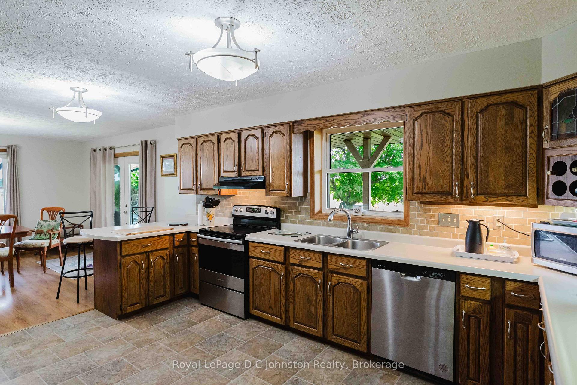Photo 4 of 1277 Concession 6 Road, Kincardine — HOMEH