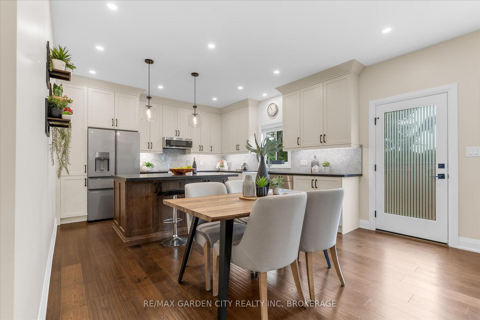 Photo 11 of 3797 Main Street, Lincoln, Lincoln-Jordan/Vineland — HOMEH