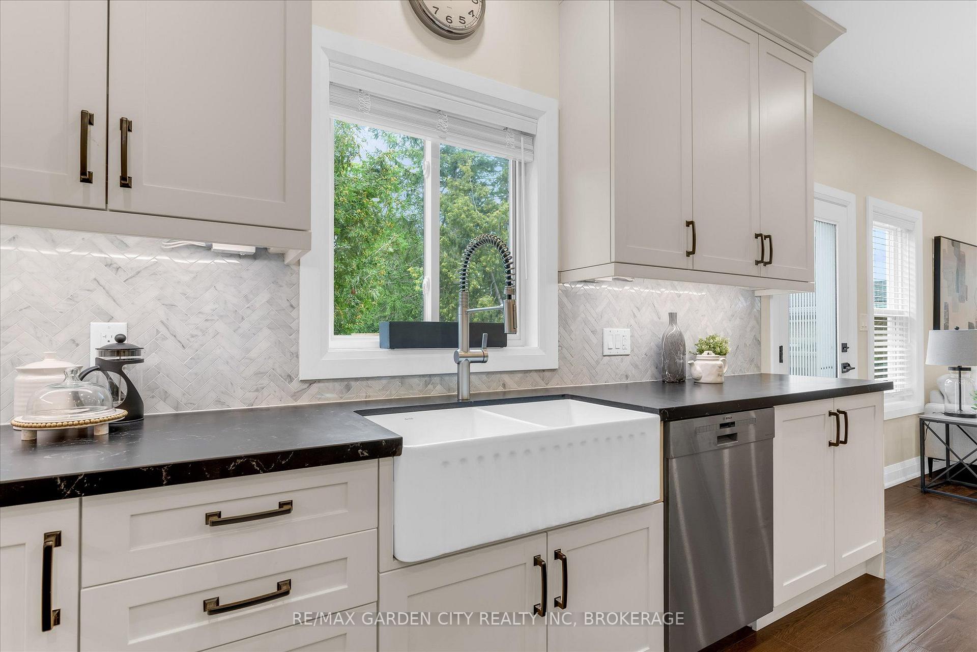 Photo 13 of 3797 Main Street, Lincoln, Lincoln-Jordan/Vineland — HOMEH