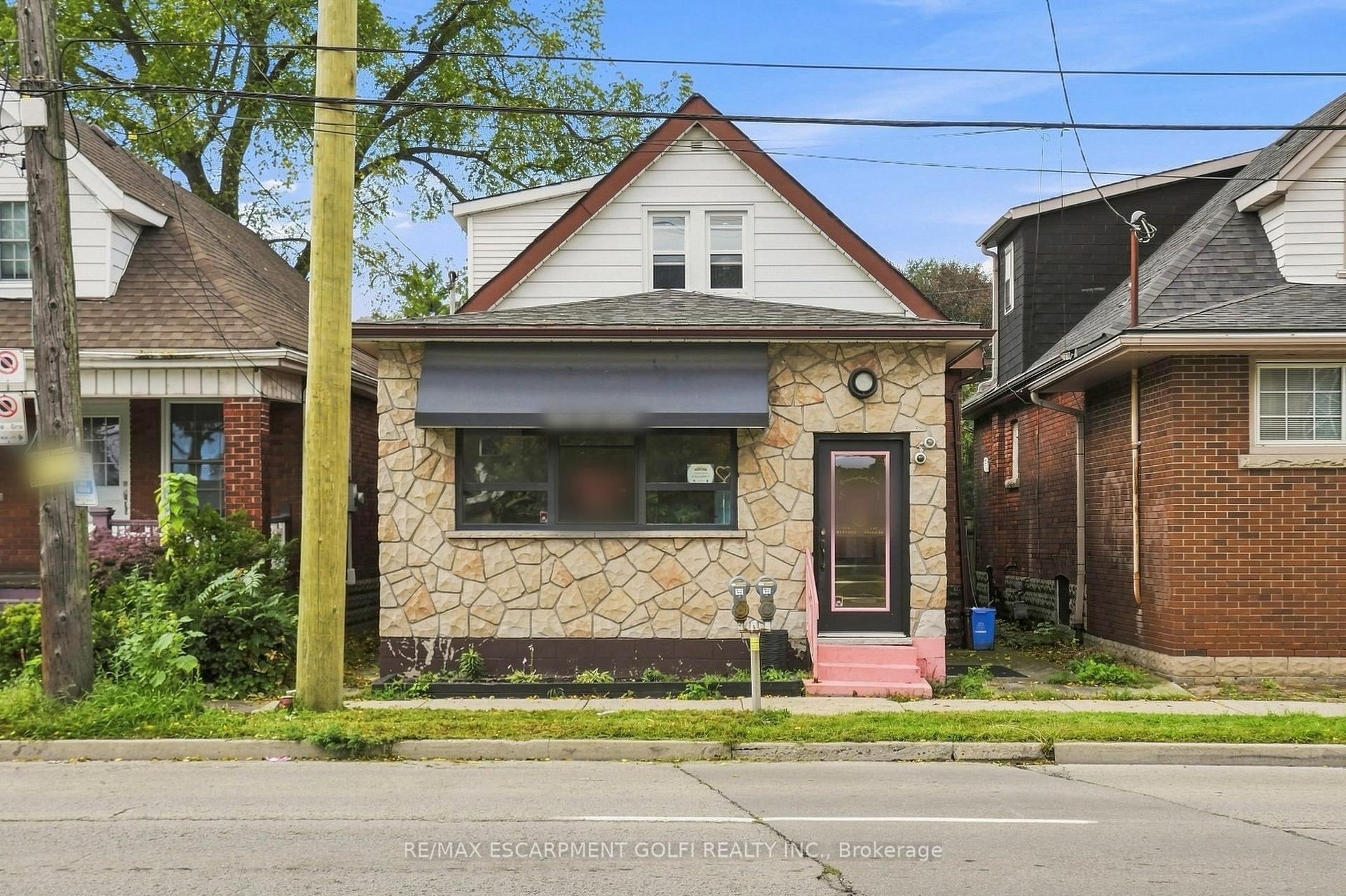 Photo of 1500 King Street E