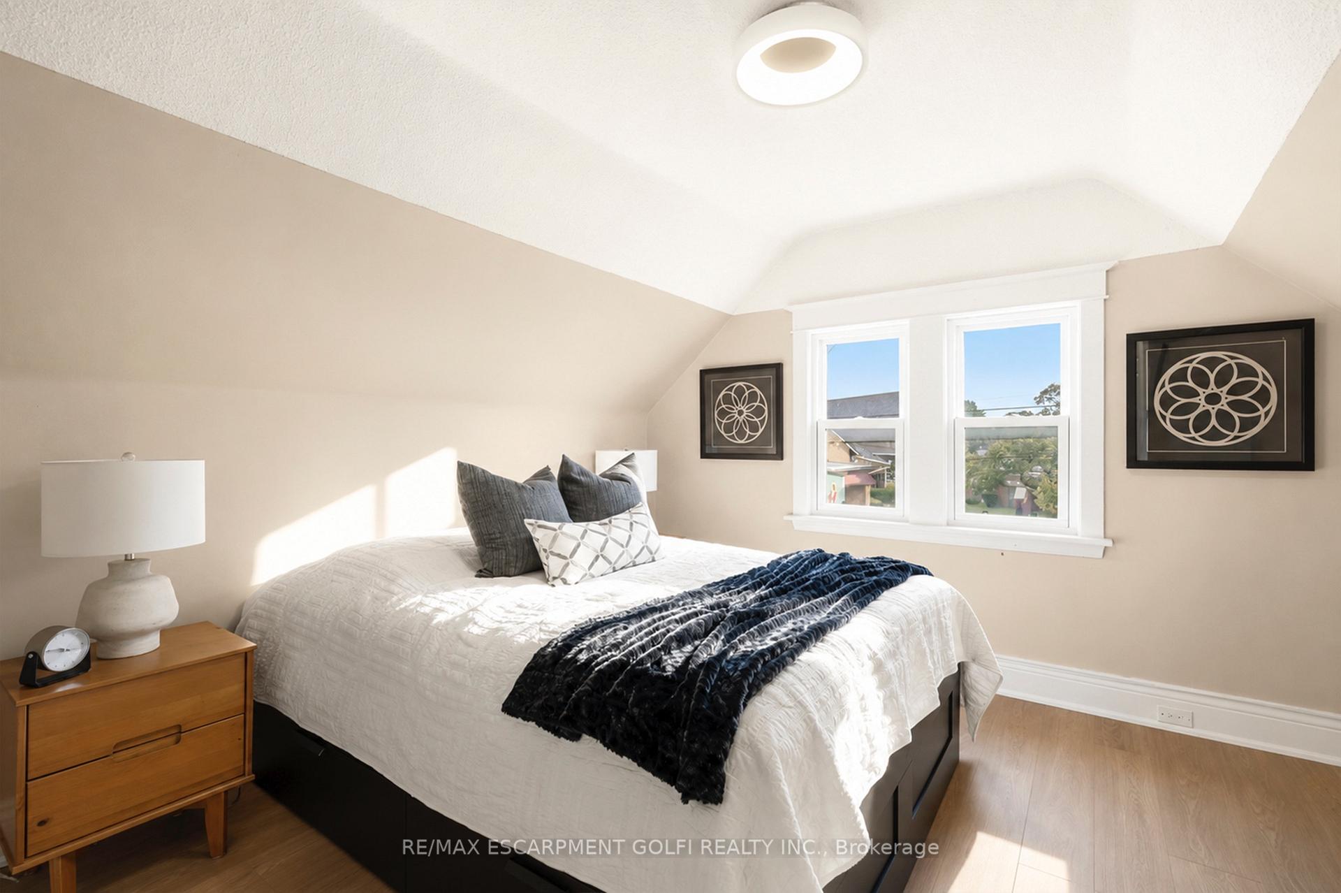Photo 11 of 1500 King Street E, Hamilton, Delta — HOMEH