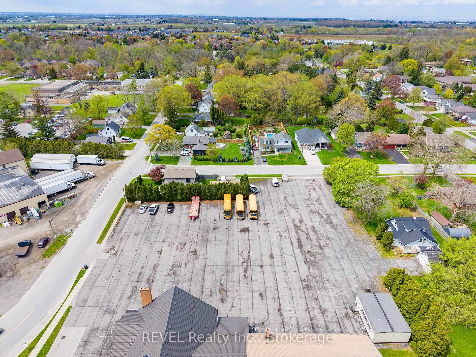 Photo 5 of 8 Elden Street, Niagara-on-the-Lake, Virgil — HOMEH
