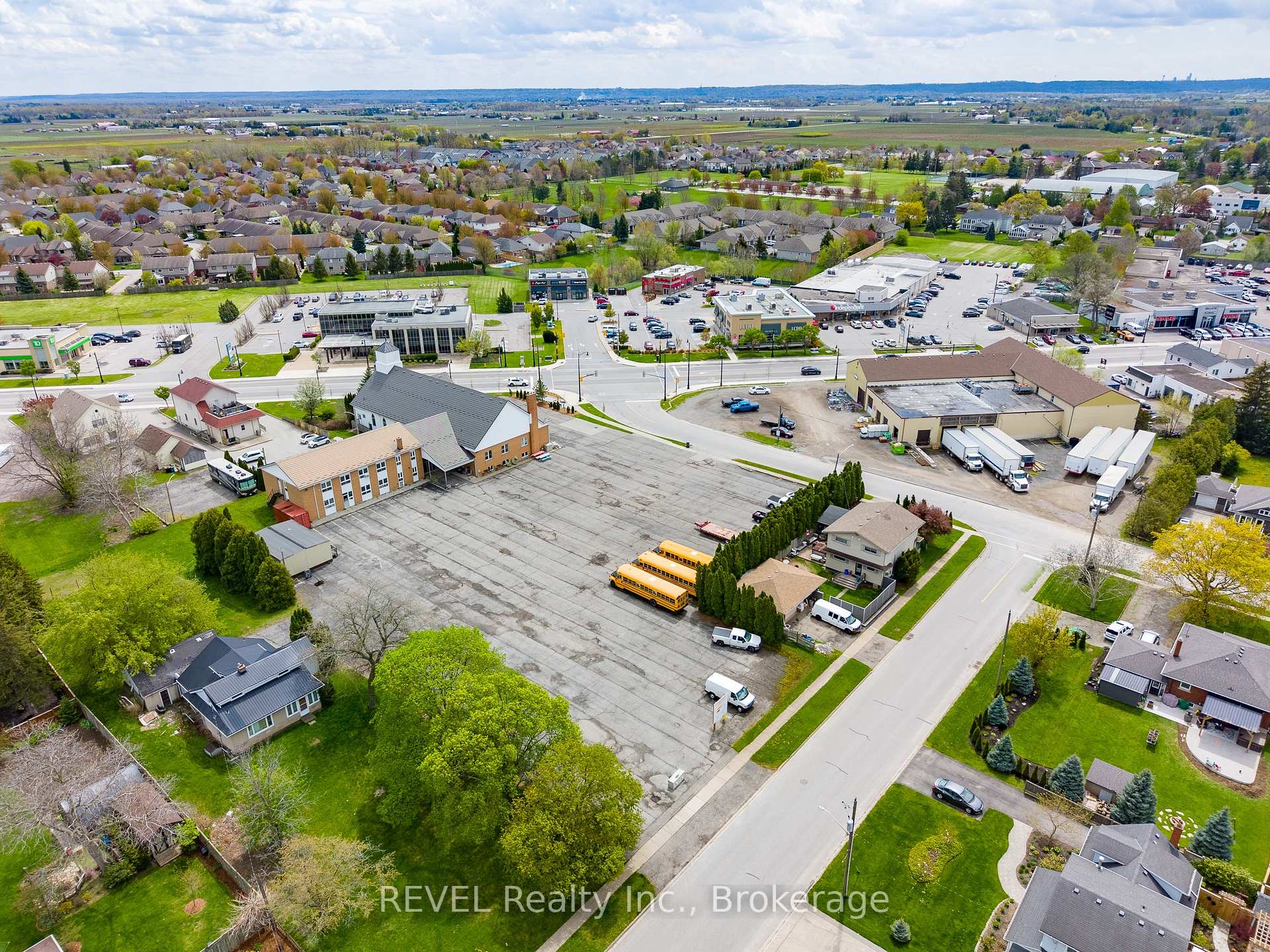 Photo 6 of 8 Elden Street, Niagara-on-the-Lake, Virgil — HOMEH