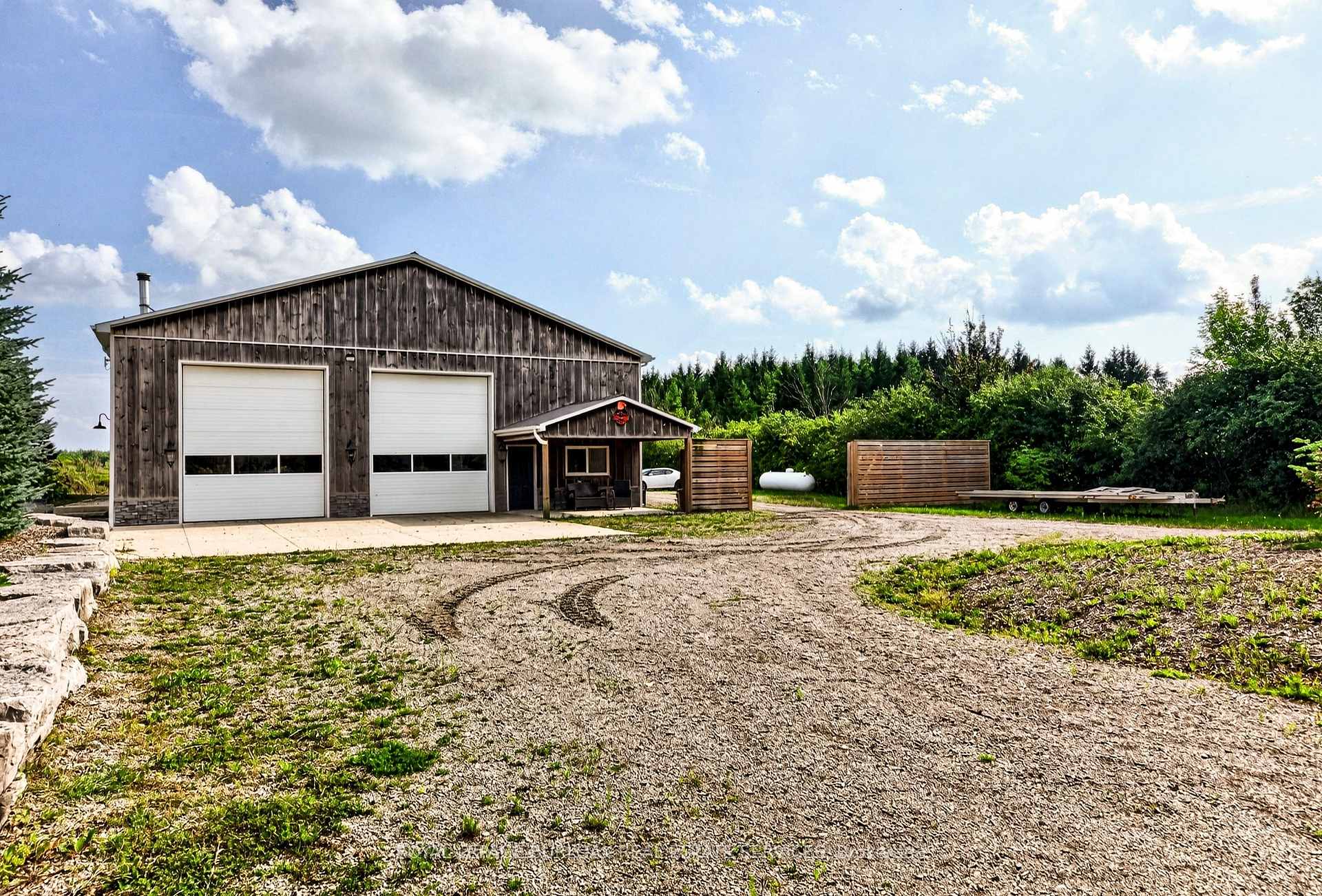 Photo 3 of Unit shop, 1506 6TH Concession Road, Hamilton, Rural Flamborough — HOMEH