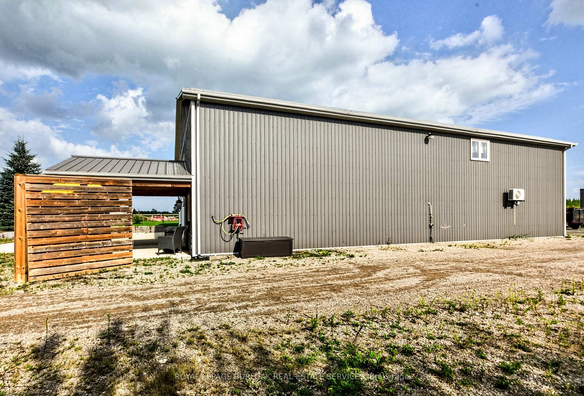 Photo 7 of Unit shop, 1506 6TH Concession Road, Hamilton, Rural Flamborough — HOMEH