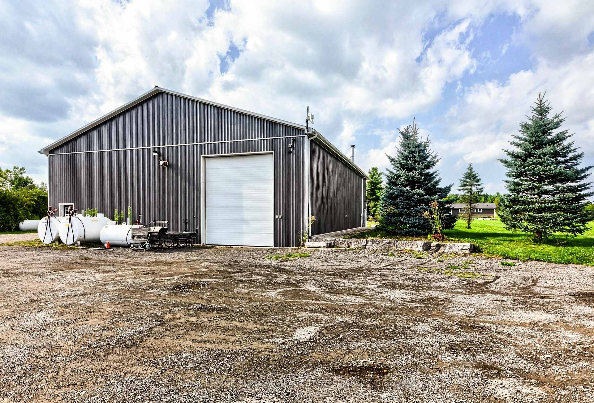 Photo 10 of Unit shop, 1506 6TH Concession Road, Hamilton, Rural Flamborough — HOMEH