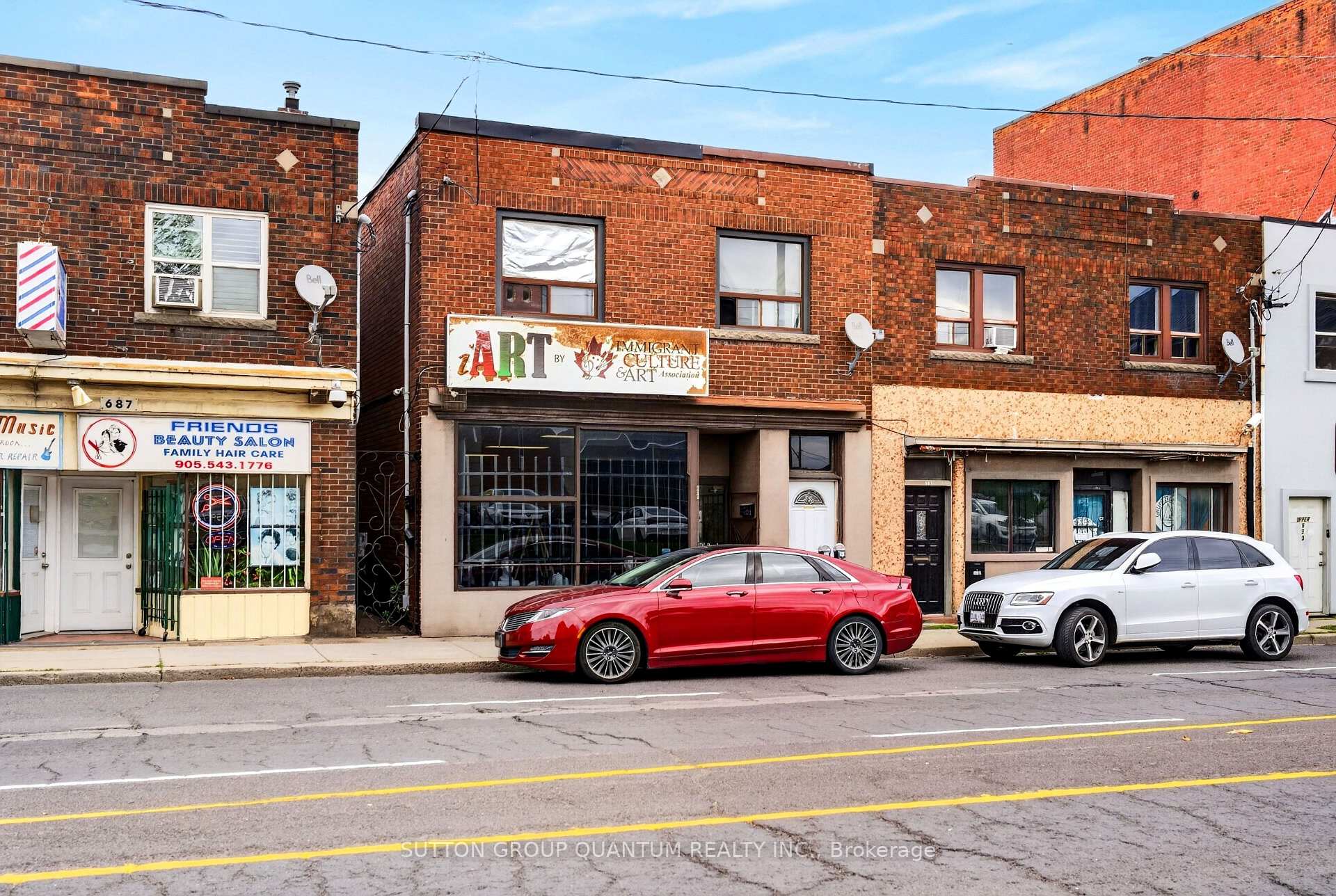Photo 3 of 689 Barton Street E, Hamilton, Stipley — HOMEH