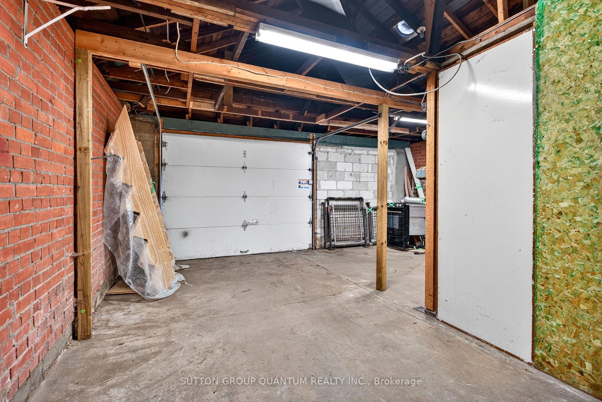 Photo 14 of 689 Barton Street E, Hamilton, Stipley — HOMEH