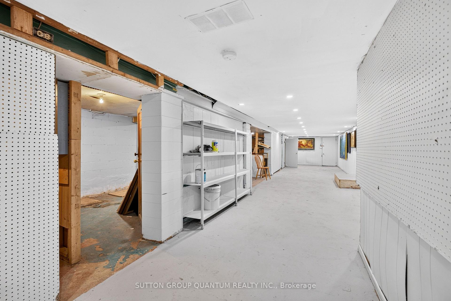 Photo 17 of 689 Barton Street E, Hamilton, Stipley — HOMEH