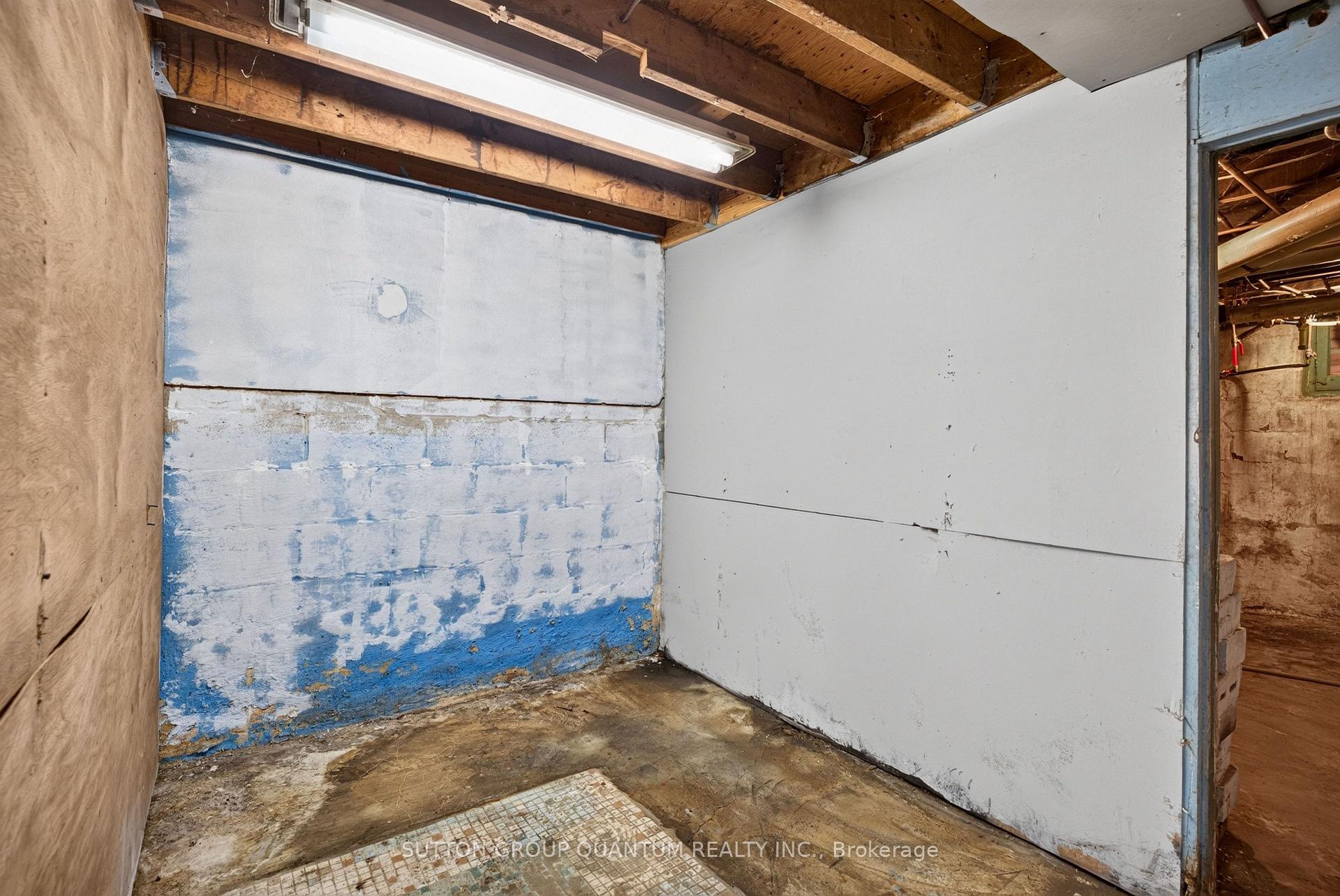 Photo 23 of 689 Barton Street E, Hamilton, Stipley — HOMEH