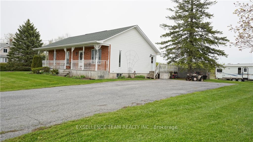 Photo 4 of 19100 Kenyon Conc Rd 7, North Glengarry, North Glengarry (Kenyon) Twp — HOMEH