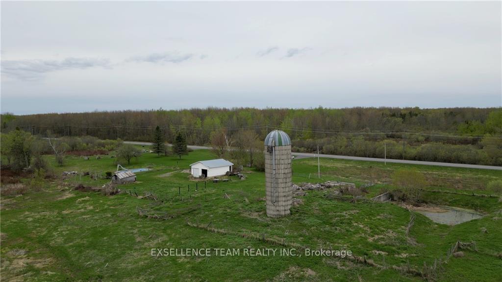 Photo 14 of 19100 Kenyon Conc Rd 7, North Glengarry, North Glengarry (Kenyon) Twp — HOMEH