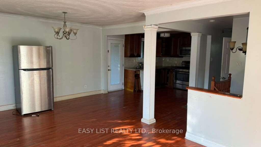 Photo 6 of 22 Foxcote Crescent, Etobicoke, Eringate-Centennial-West Deane — HOMEH