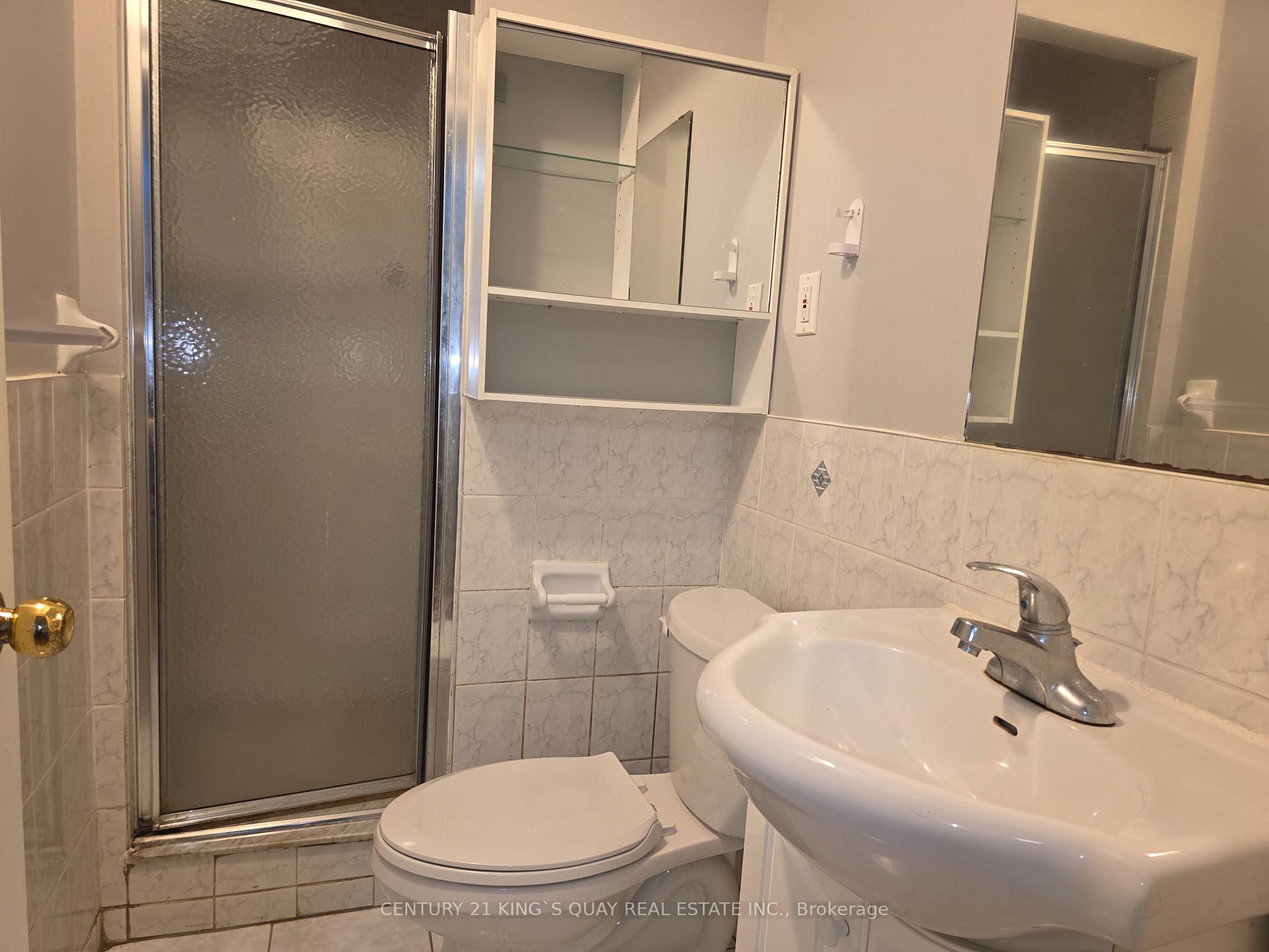 Photo 3 of Unit LL, 305 Castan Avenue, Markham, Village Green-South Unionville — HOMEH