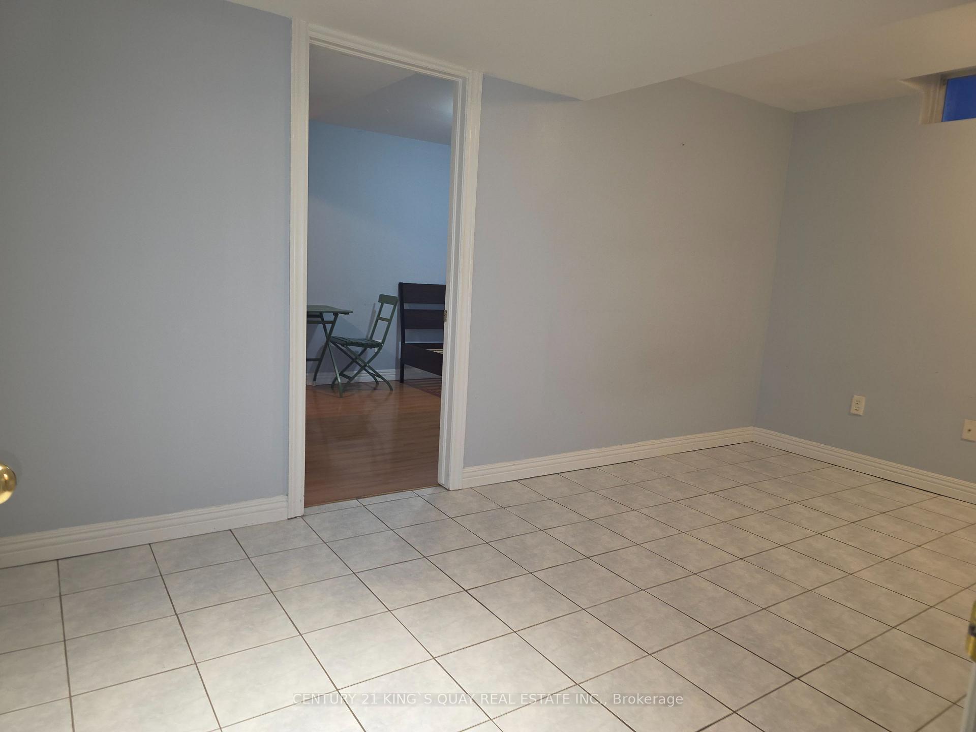 Photo 6 of Unit LL, 305 Castan Avenue, Markham, Village Green-South Unionville — HOMEH
