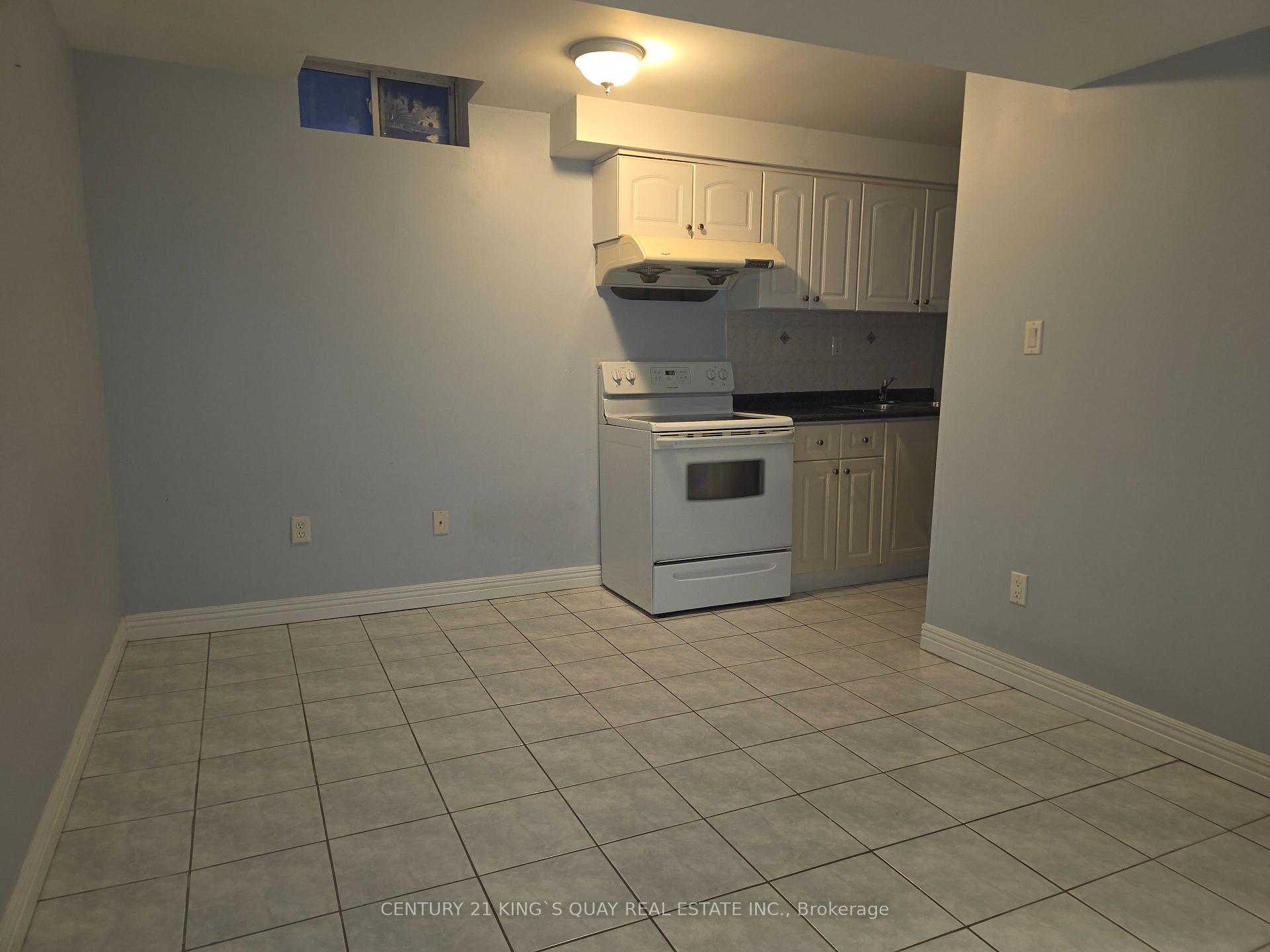 Photo 7 of Unit LL, 305 Castan Avenue, Markham, Village Green-South Unionville — HOMEH