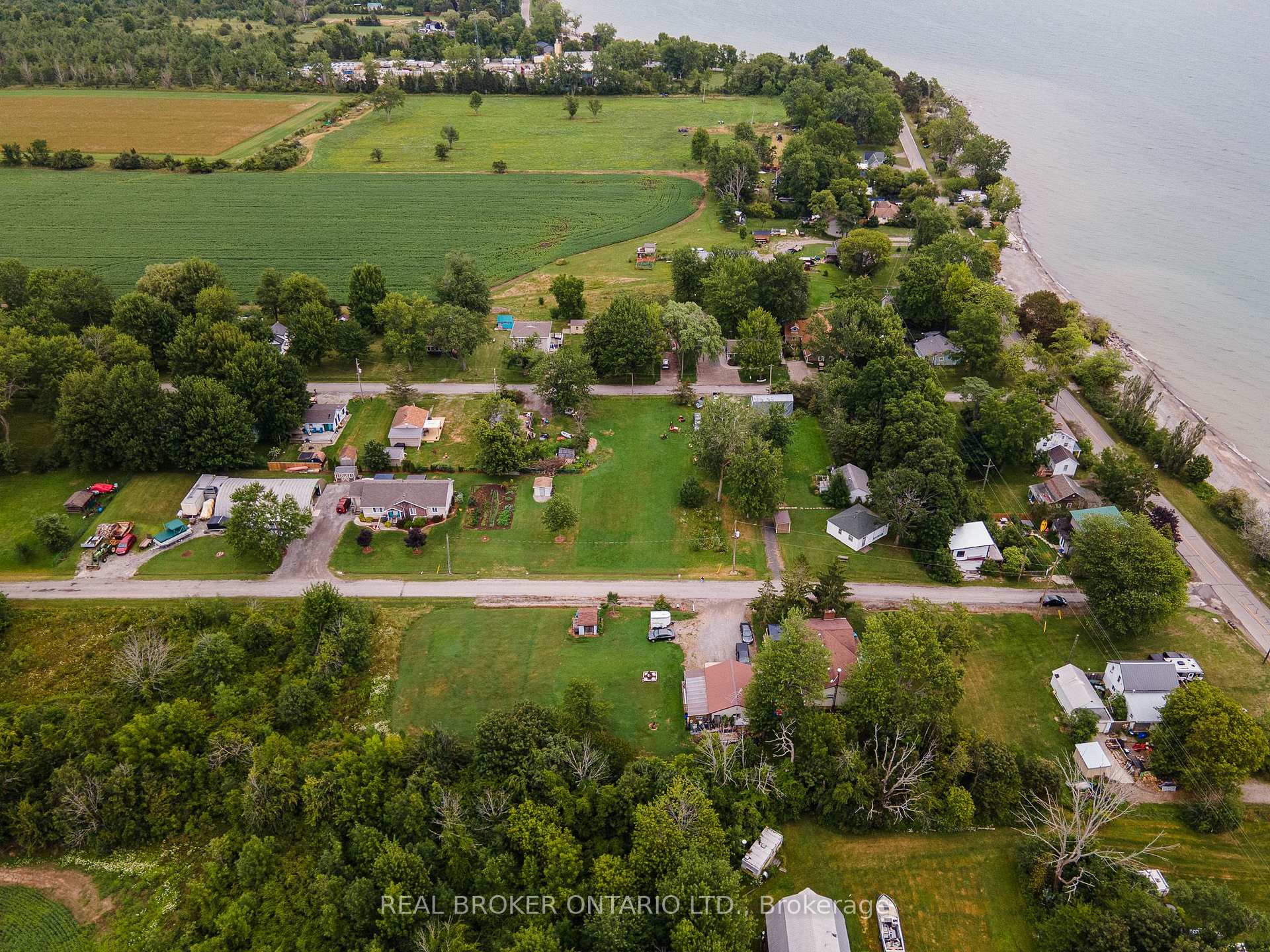 Photo 2 of 12 Canada Road, Haldimand, Dunnville — HOMEH