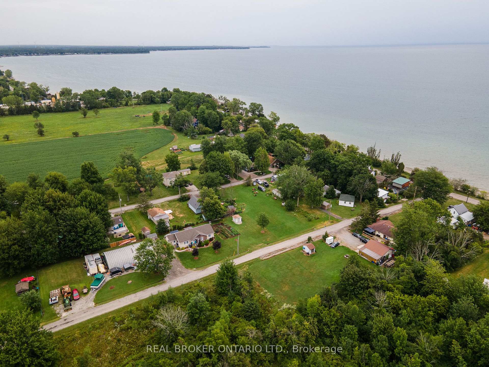 Photo 3 of 12 Canada Road, Haldimand, Dunnville — HOMEH