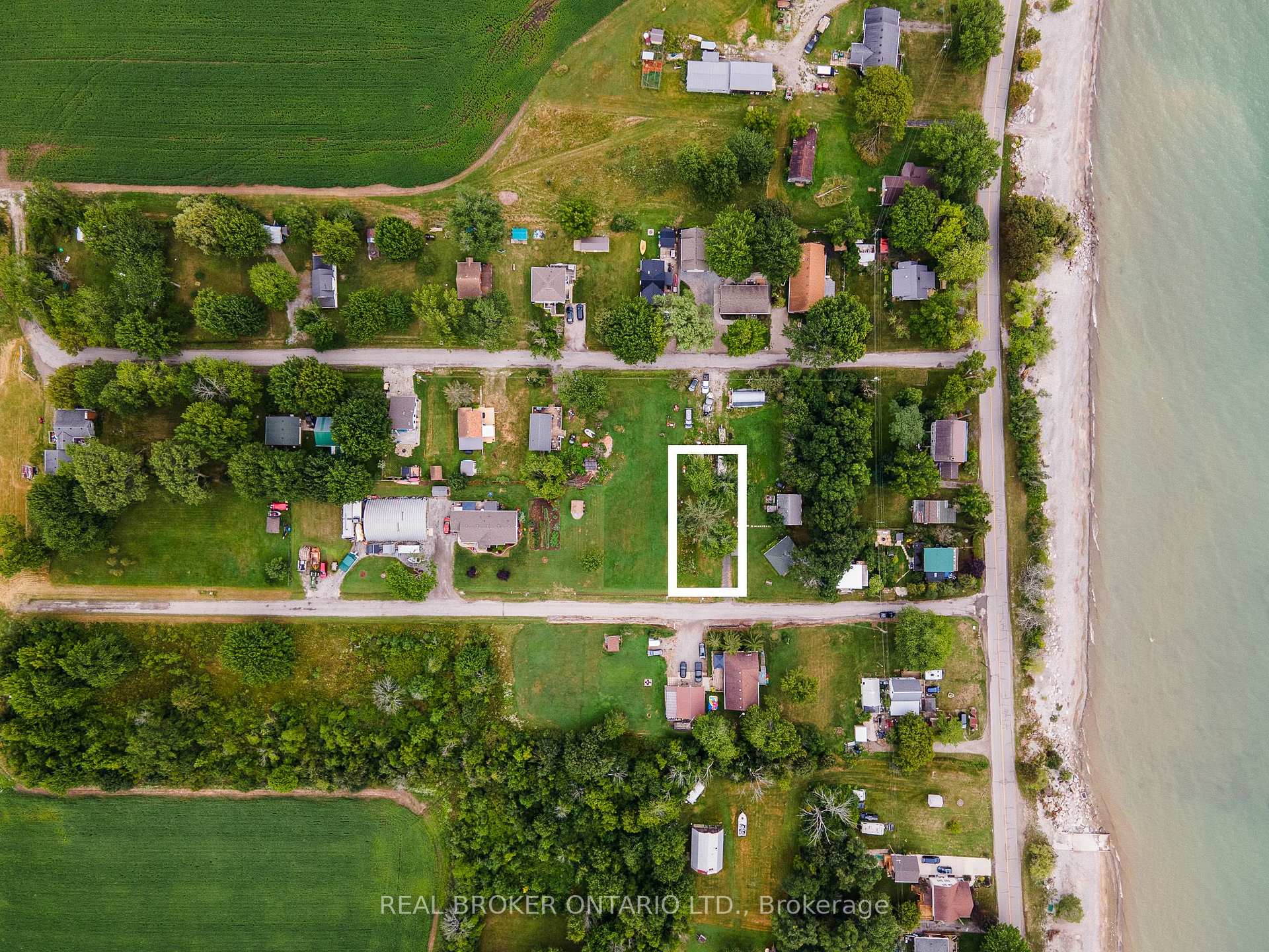 Photo 4 of 12 Canada Road, Haldimand, Dunnville — HOMEH