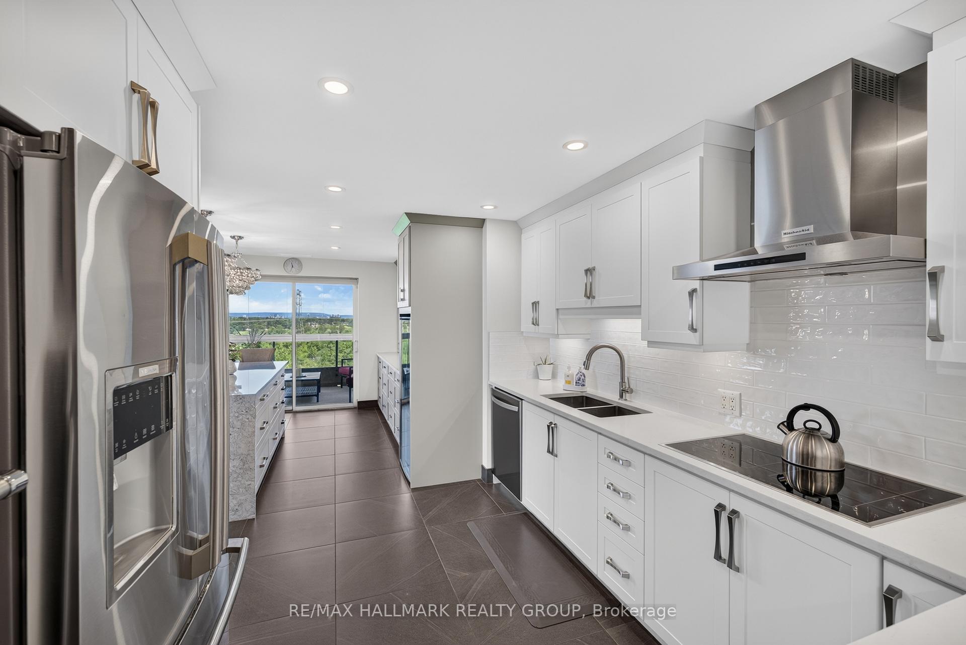 Photo 21 of Unit 803, 3590 Rivergate Way, Ottawa, Quinterra — HOMEH