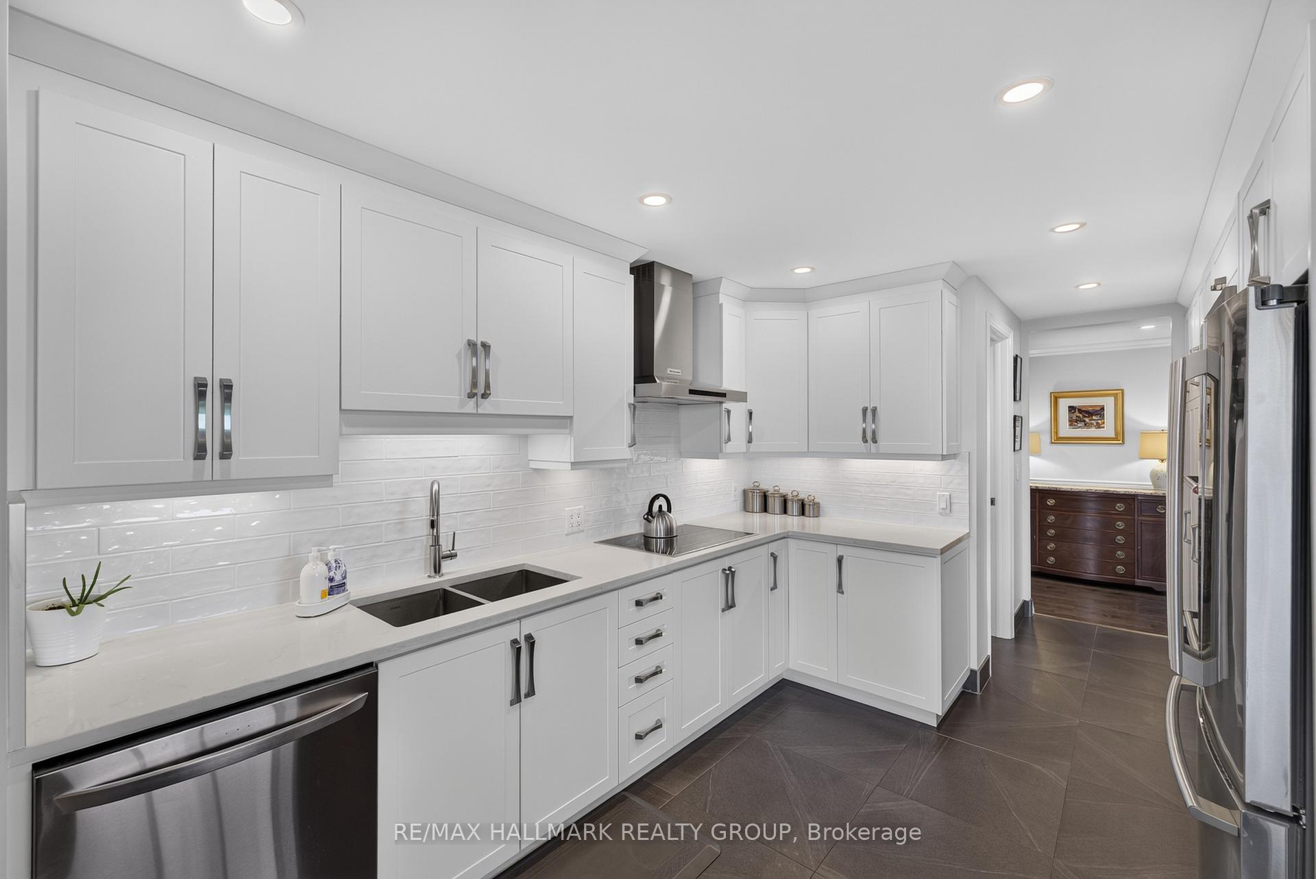 Photo 22 of Unit 803, 3590 Rivergate Way, Ottawa, Quinterra — HOMEH
