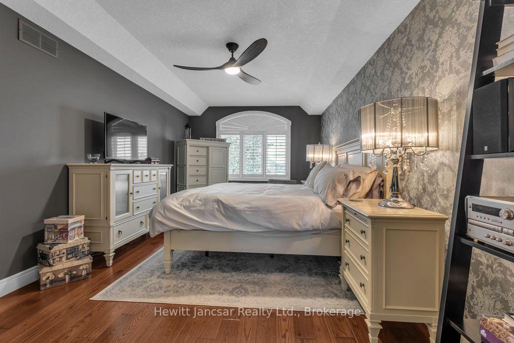 Photo 18 of 211 Terrace Wood Crescent, Kitchener, Pioneer Tower West — HOMEH